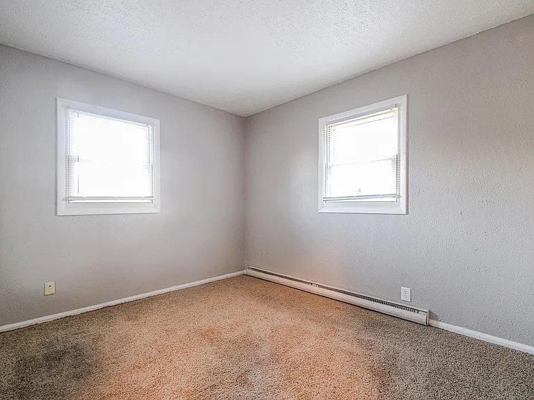 526 S Edison Ave — Photo 10