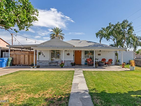 2nd image of 2549 W MONTEBELLO Avenue