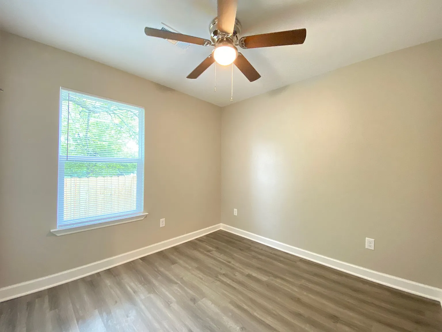 2019 Wright Ave B — Photo 2