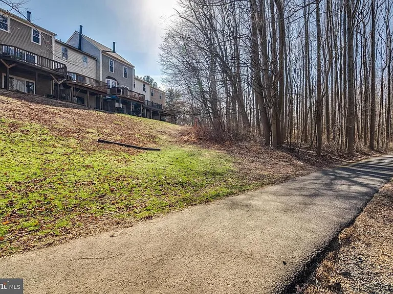33 Lake Park Ct #965 — Photo 47