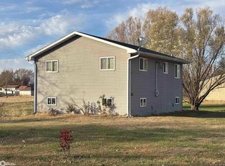 807 Chestnut St, Donnellson, IA 52625