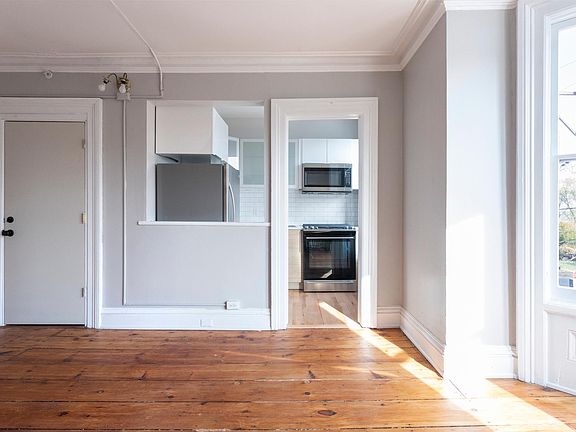 2nd image of 263 Grand St #2