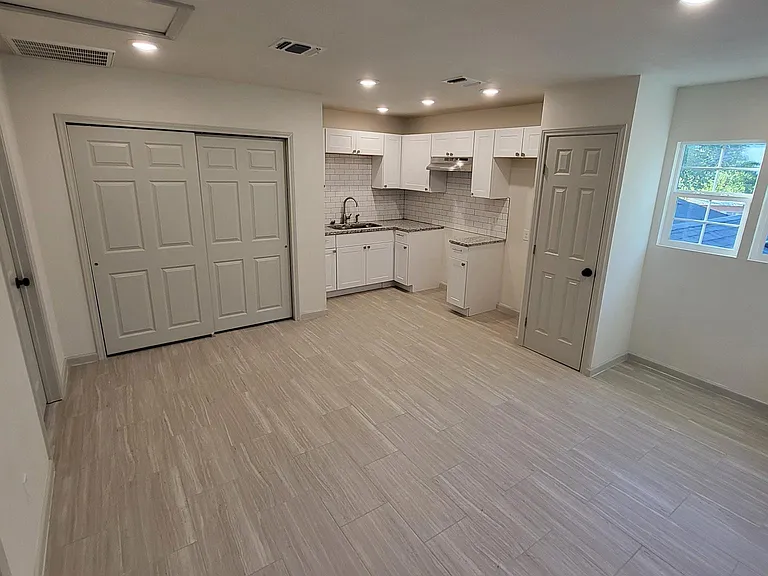 2417 Castroville Rd #1202 — Photo 1