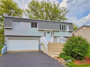 1114 Quincy Ave, Johnsburg, IL 60051