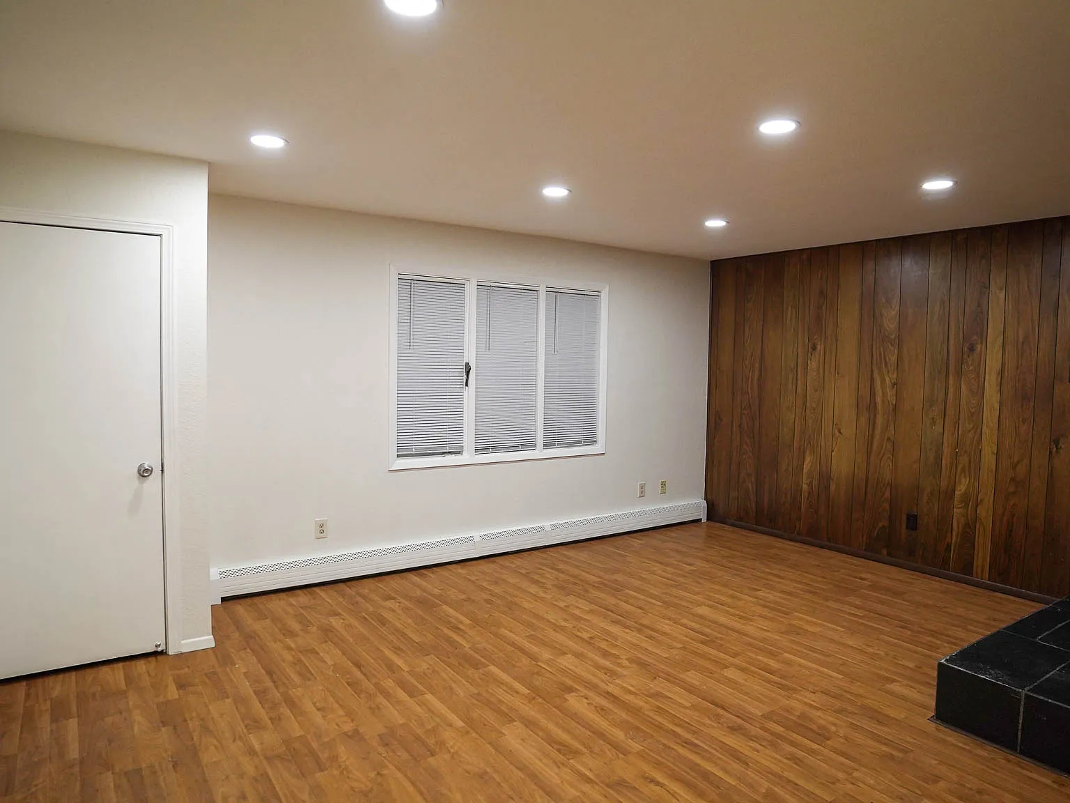 3 bed, 1000 sqft, $2,000 — Photo 2