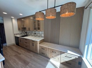 2562 Walnut Blvd, Walnut Creek, CA 94596