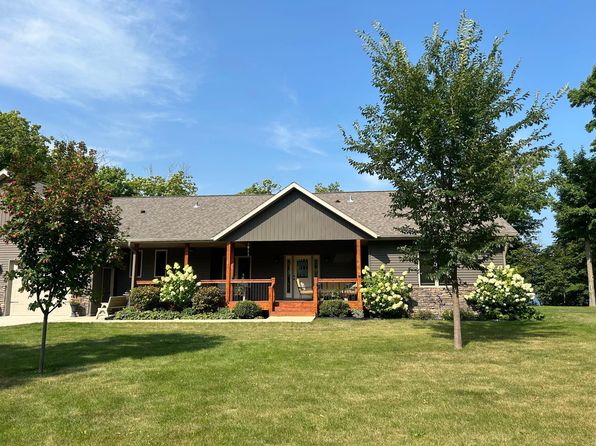 39021 Woodside Dr SE, Erskine, MN 56535
