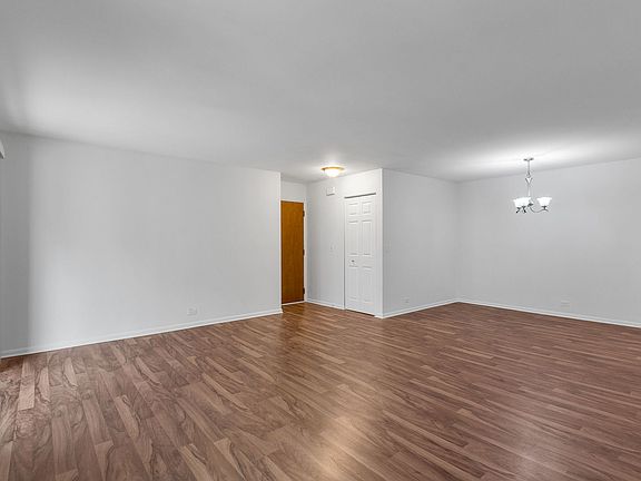 4th image of 520 Shorely Dr APT 201