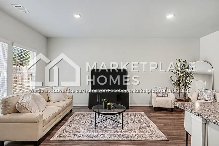 302 Oakwood Dr NW — Photo 5