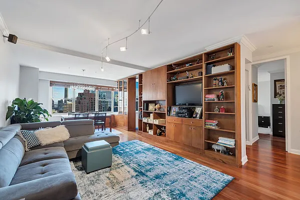 Sold by Compass | media 3