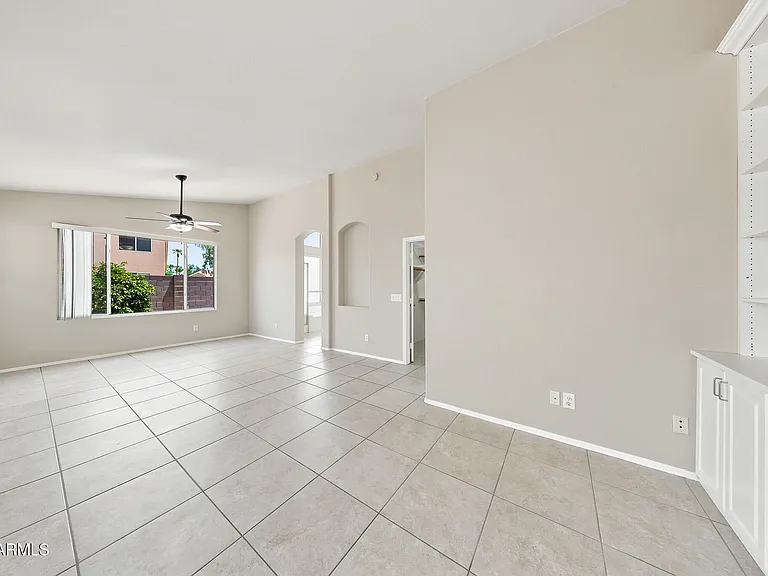 1402 E Shannon St — Photo 22