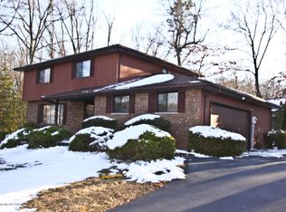 1021 Pine Ln, Mountain Top, PA 18707