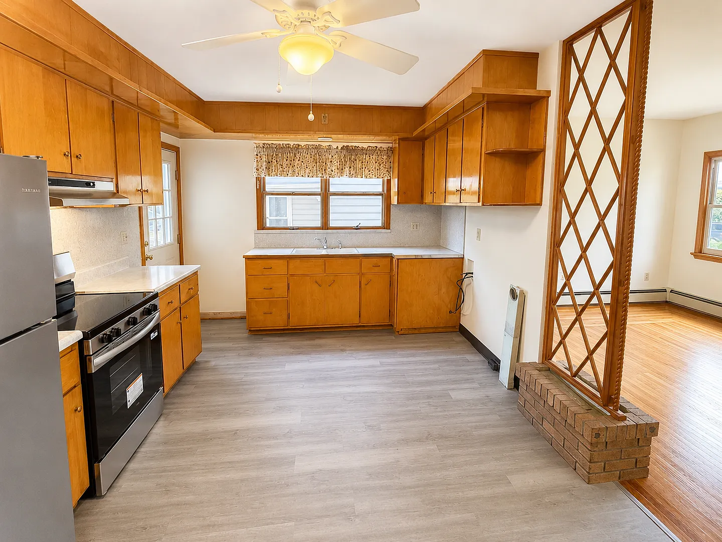 520 Oak Unit 1 — Photo 2