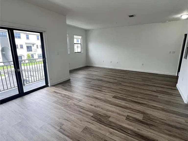 15540 SW 136th St #206 — Photo 7