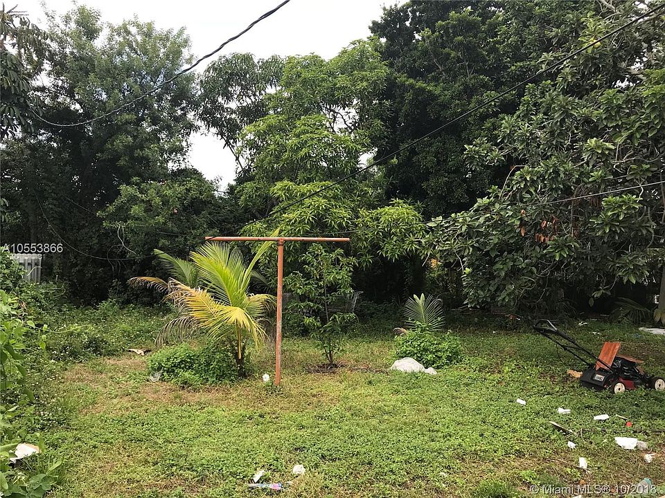 2nd image of 905 NW 124th St