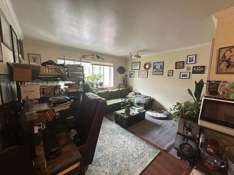 1620 Marshall — Photo 2