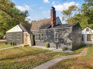 413 S McCanse St, Mount Vernon, MO 65712