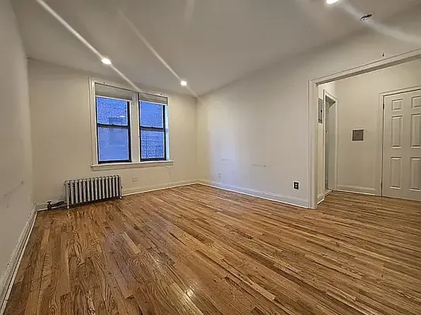 590 East 21st Street image 1 of 7