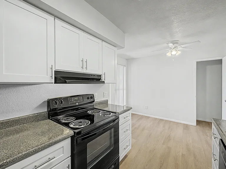 420 N 64th St #113 — Photo 12