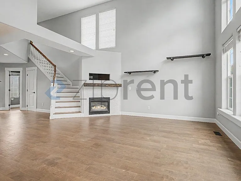 19719 Nevin Ct — Photo 10