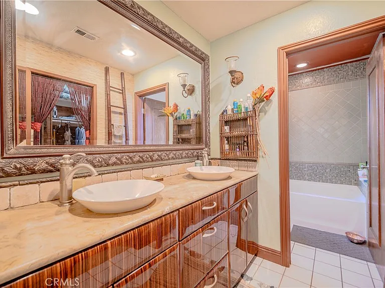 7866 Southwind Cir — Photo 21