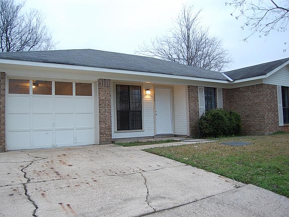 2nd image of 5509 E Meadow Dr #1