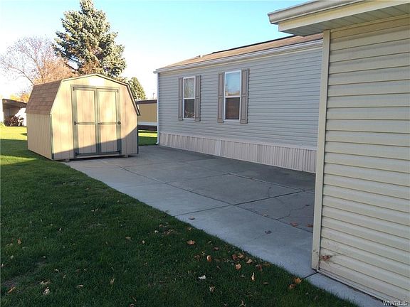 3rd image of 13 Burgundy Cir