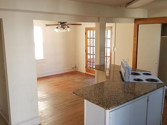 3rd image of 301 Burnside Ave