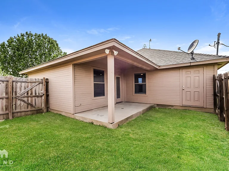 110 Jolin Ln — Photo 17