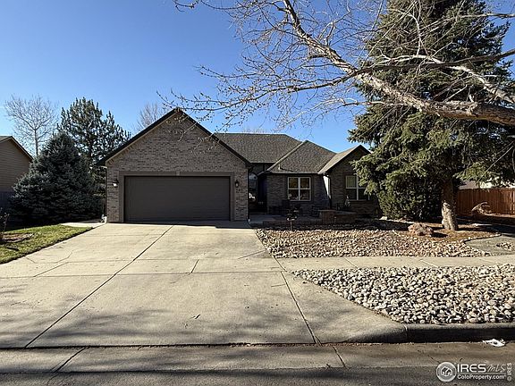 3rd image of 207 Sioux Dr