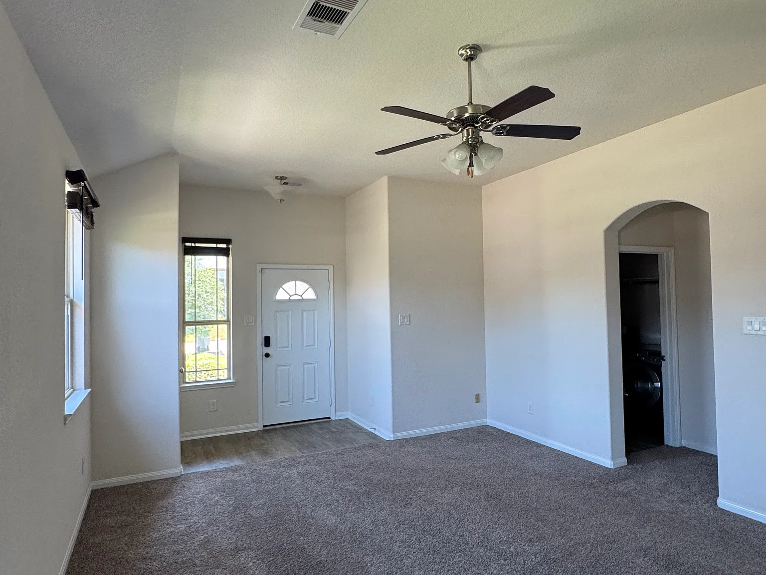 3 bed, 1410 sqft, $1,750 — Photo 3