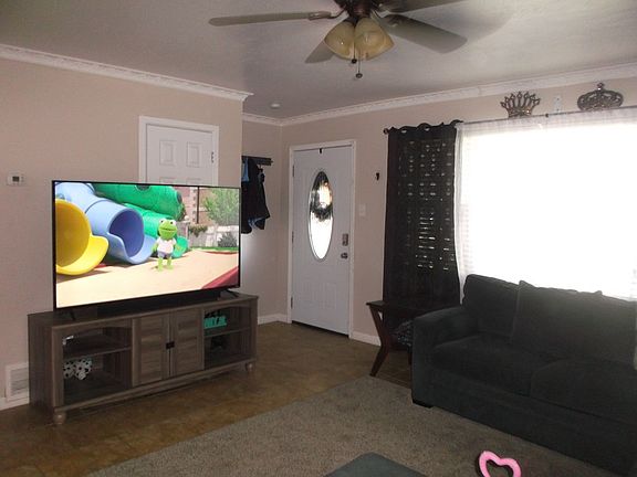 3rd image of 5504 N Everglade Ave