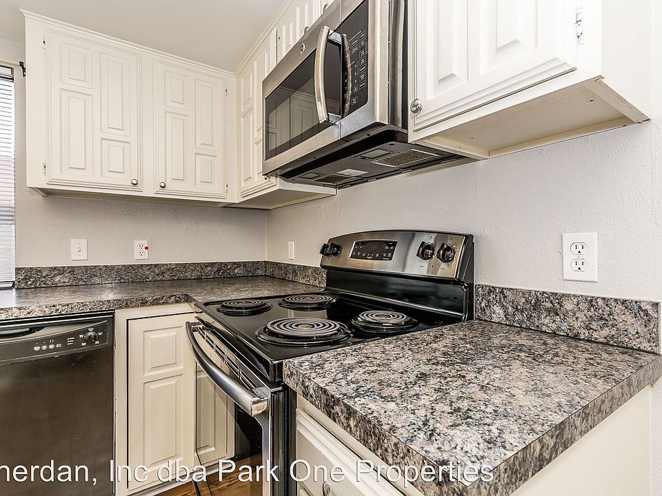 1st image of 1907 Forestdale Dr