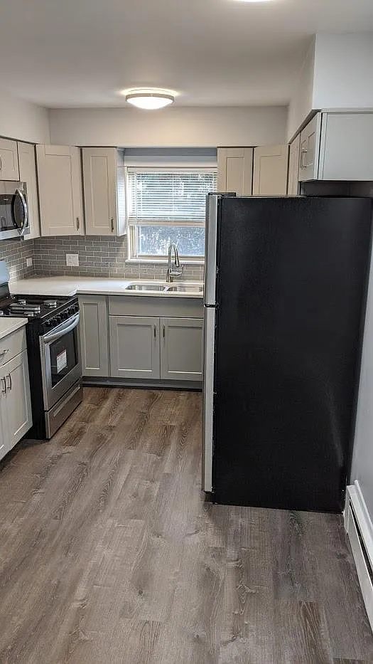 2 bed, 1000 sqft, $1,995 — Photo 3