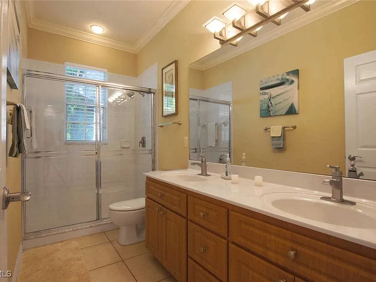 4808 SW 5th Pl — Photo 13