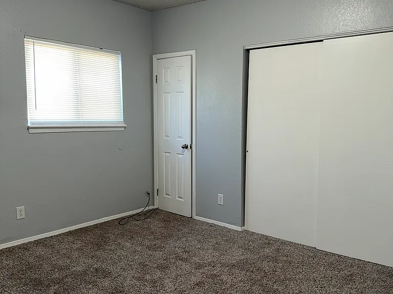 10605 Cuatro Vistas Dr #C — Photo 15