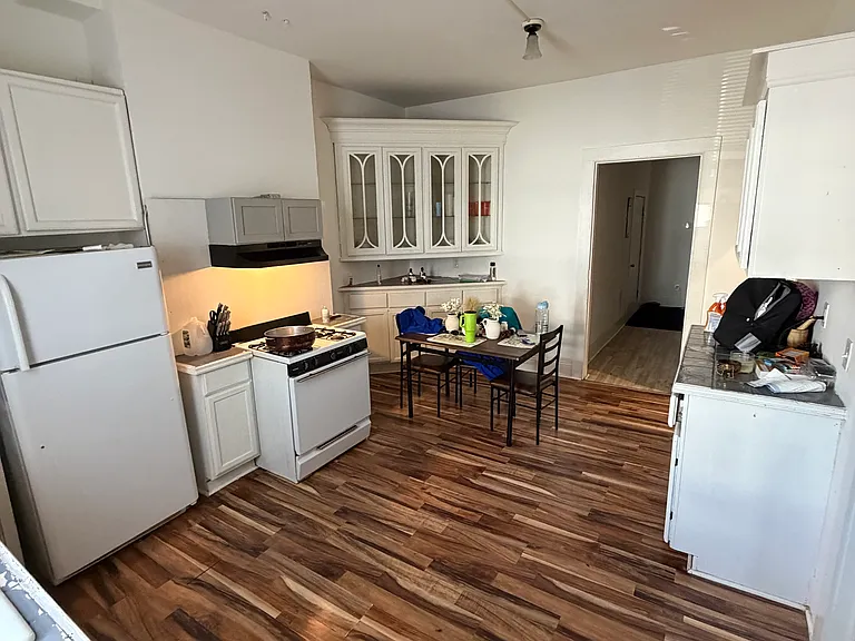 367 Howard Ave #1L — Photo 6