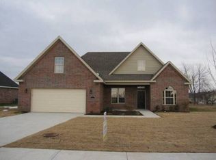 801 SW Wallstone Rd, Bentonville, AR 72712