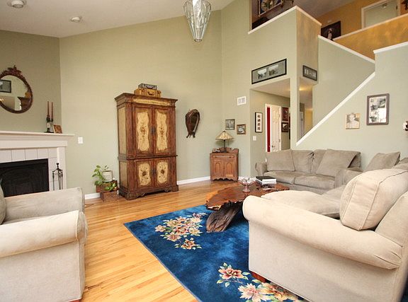 5th image of 11205 Douglas Ave #0
