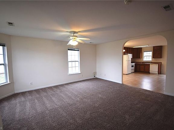 3rd image of 3016 Quail Oaks Dr
