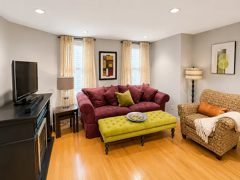 2 Henderson Ave #2 — Photo 6