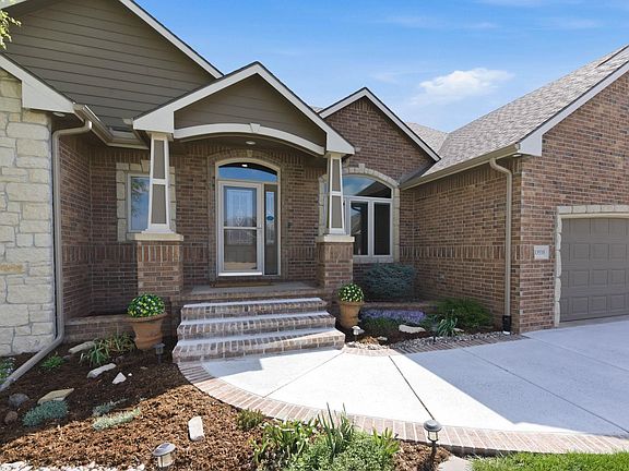 3rd image of 13533 E Mount Vernon Ct