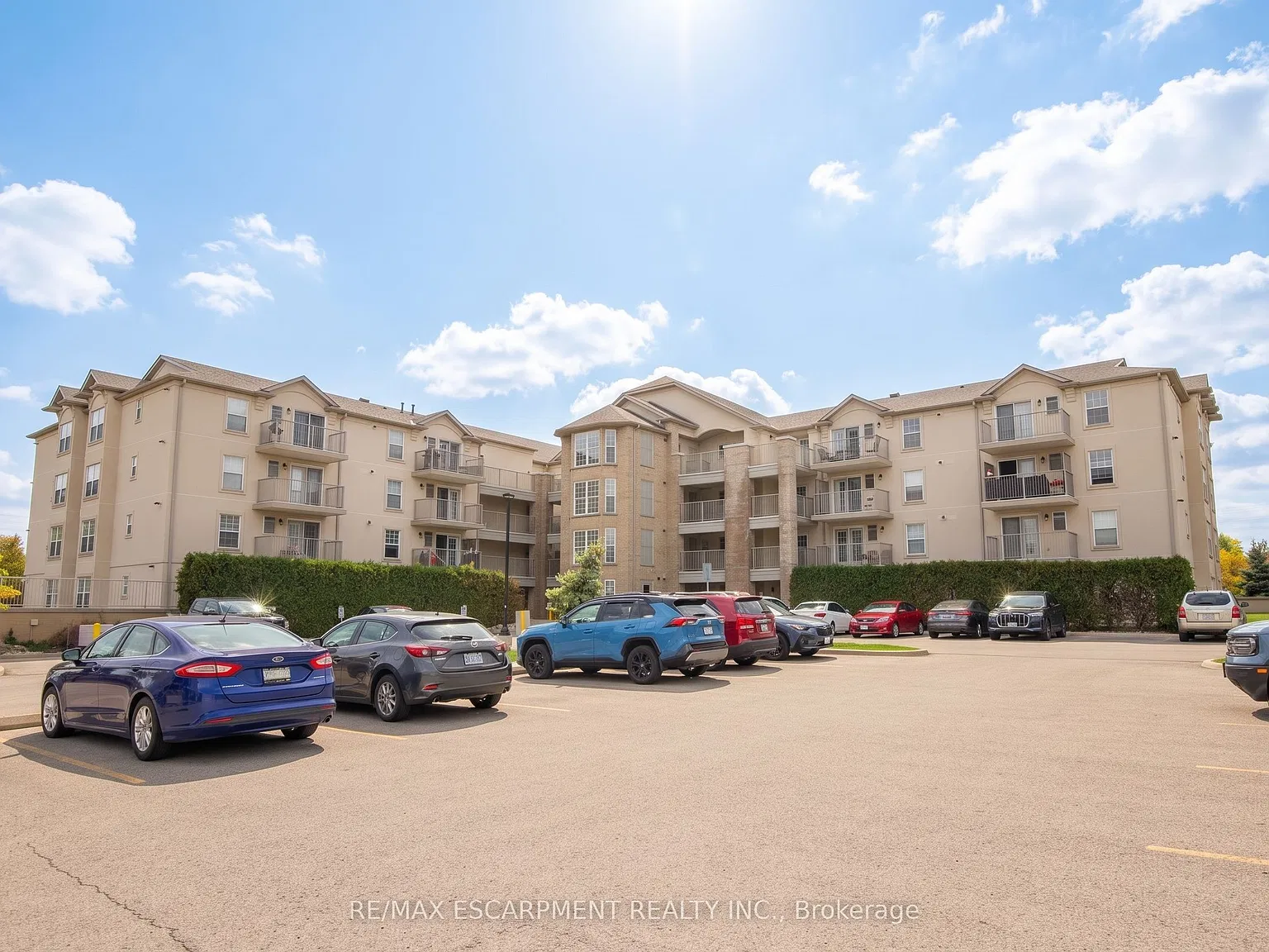 2 bed, $2,850 — Photo 2