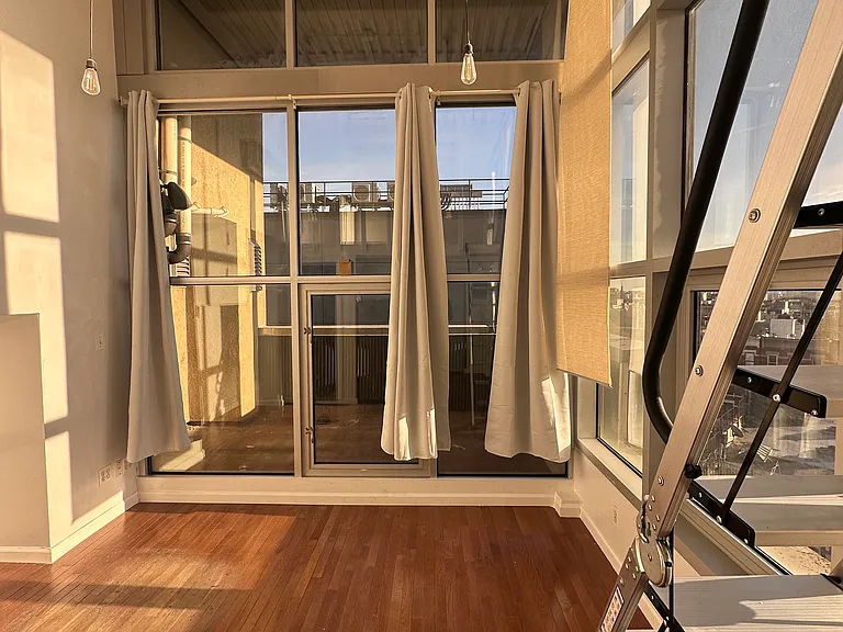 1086 Broadway #703 — Photo 5
