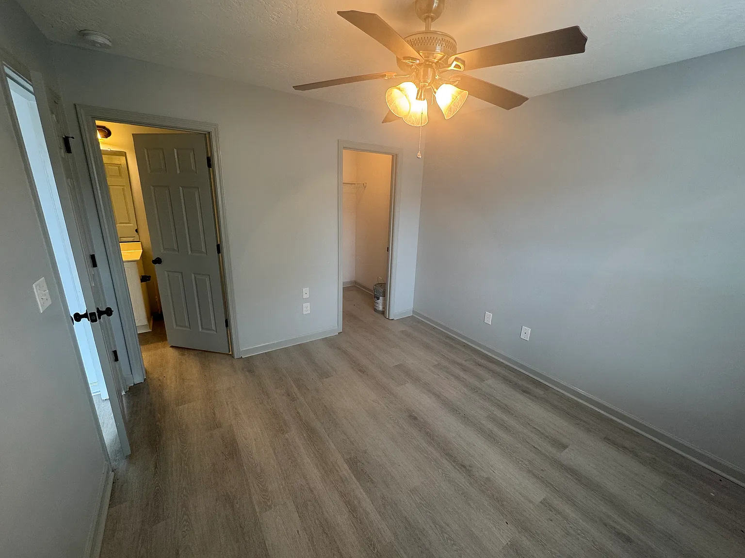 2 bed, 1118 sqft, $1,550 — Photo 4