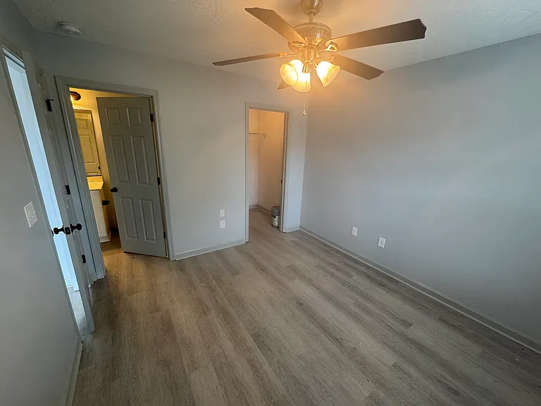 222 Sunview Dr — Photo 4