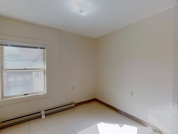 5th image of 710 W Dakota Ave APT 215