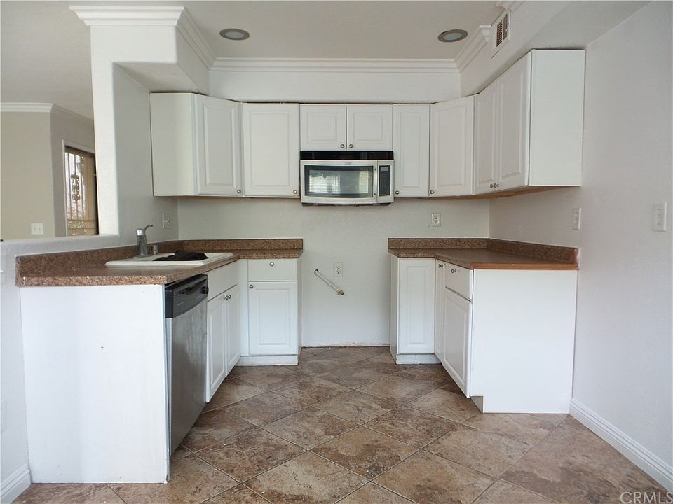 1st image of 2660 Twain Dr APT 13