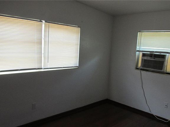 4th image of 525 W Crawford St
