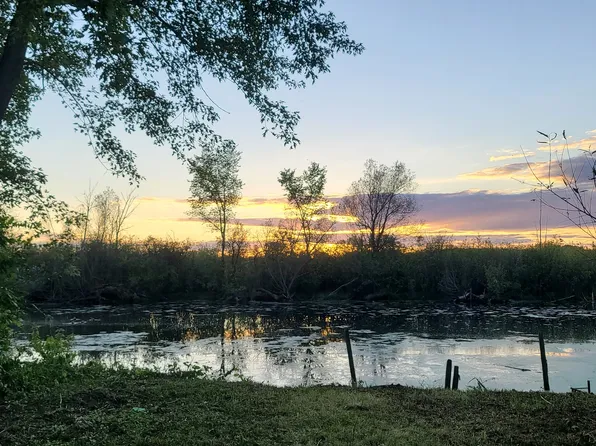 42624 N Poplar St, Antioch, IL 60002